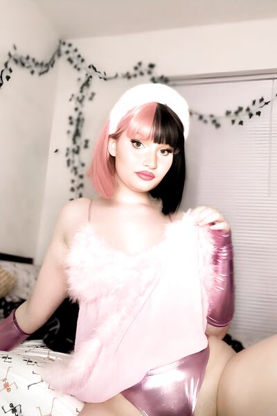 Juliephilia Foto di nudo sexy (24 immagini)