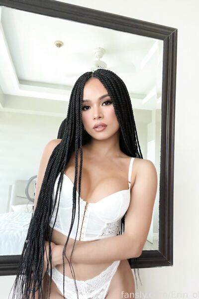 Foto hot Erin Oliveira di nudi