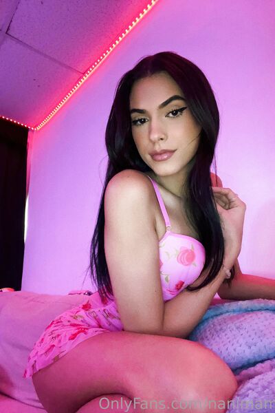 Foto hot Nanimami1 di nudi