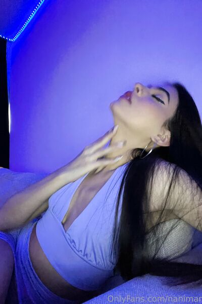 Foto hot Nanimami1 di nudi