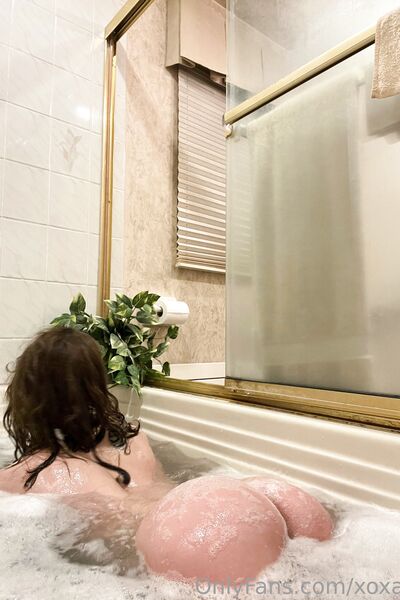 Foto hot Xoxald di nudi