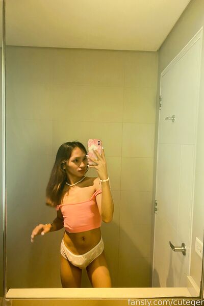 Fotos calientes Cutegemie de desnudos