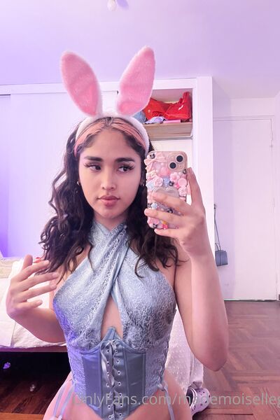 Foto hot Mademoisellegia di nudi