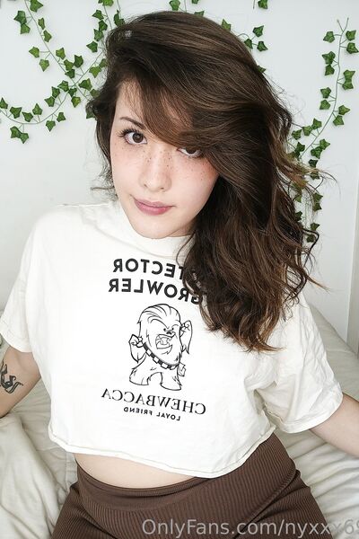 Foto hot Nyxxx696 di nudi