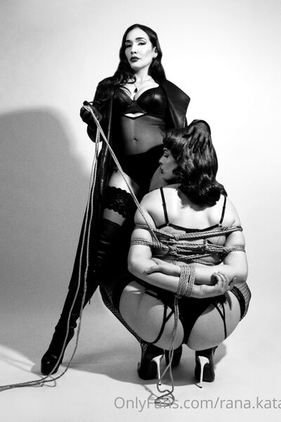 Photos de nu Rana Katana sexy
