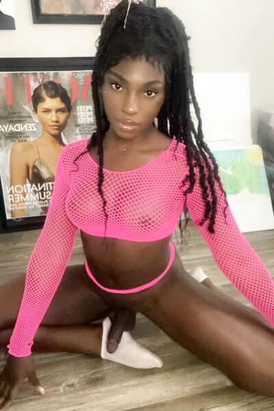 Fotos sensuais Bronzebarbiee de nudez