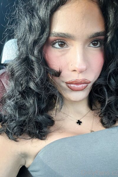Foto hot Celeste Cherries di nudi