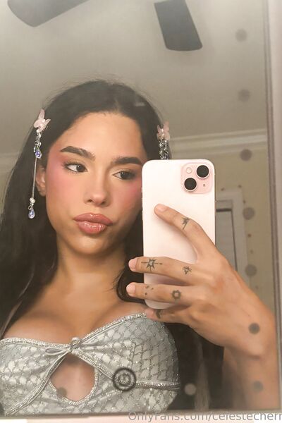 Foto hot Celeste Cherries di nudi