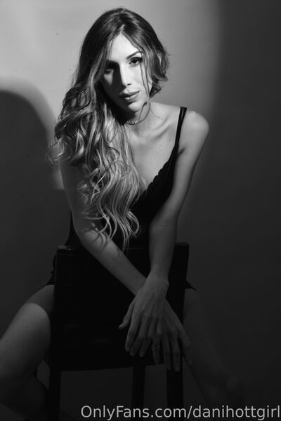 Foto hot Dani Berry di nudi