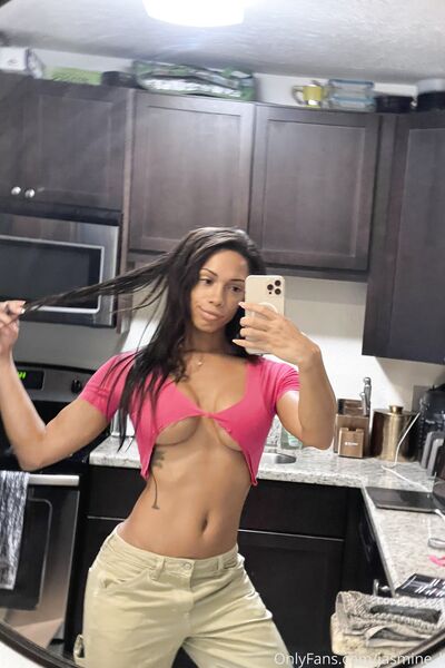 Fotos sensuais Jasmine Lotus de nudez