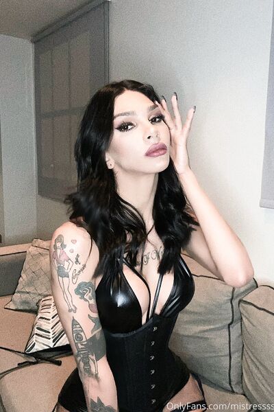 Fotos sensuais Emily Parker de nudez