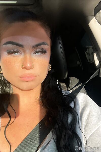 Foto hot Joniethebratz di nudi