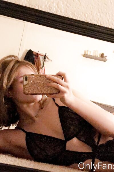Fotos calientes Maya MoneyShot de desnudos