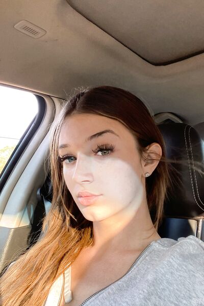 Photos de nu Stella Samore sexy