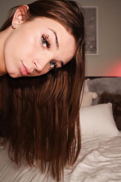 Photos de nu Stella Samore sexy