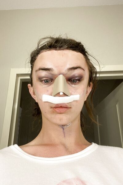 Photos de nu Stella Samore sexy