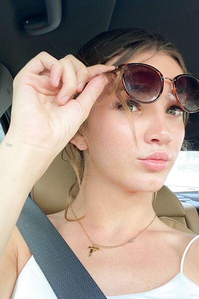 Photos de nu Stella Samore sexy