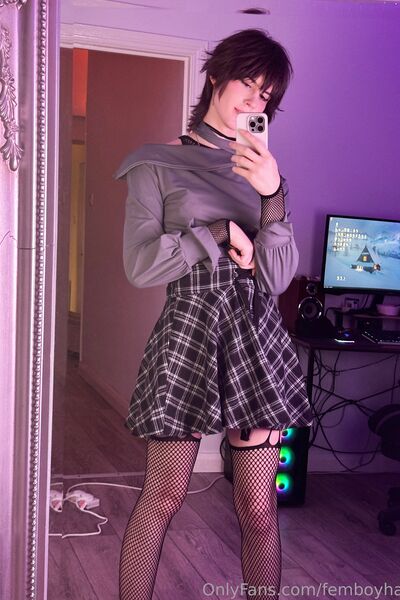 Foto hot Femboy Hami di nudi