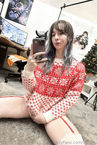 Fotos sensuais Lily Kitsune de nudez