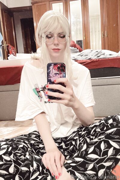 Photos sexy Xlunartears alias Lewdy Kaine nues