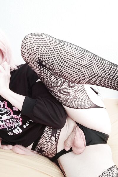 Photos sexy Xlunartears alias Lewdy Kaine nues