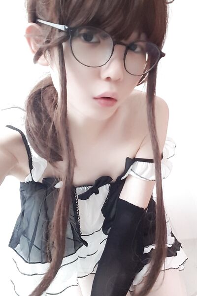Foto hot Ywzzz di nudi