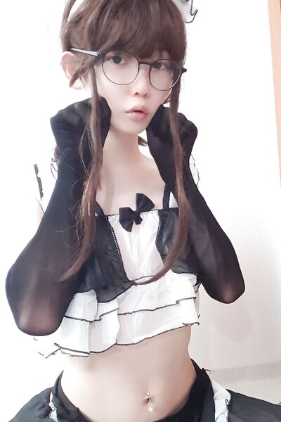 Foto hot Ywzzz di nudi