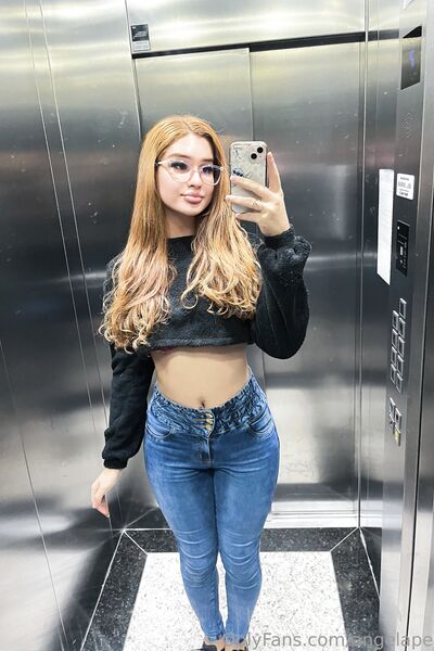 Fotos sensuais Angela Peres de nudez