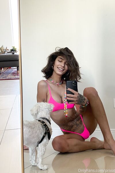 Fotos sensuais Julia Geltsman de nudez