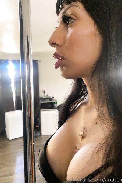 Ariaaaxxx alias Priscilla
