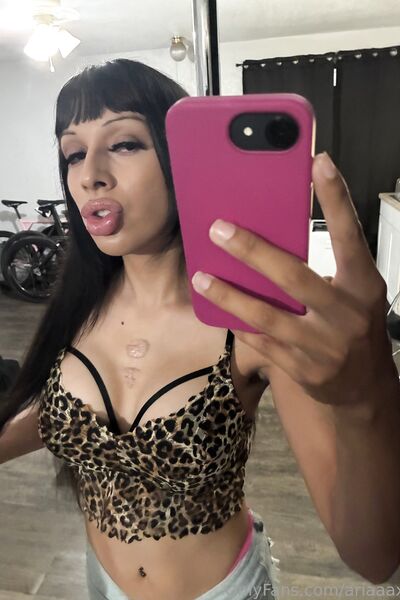 Ariaaaxxx alias Priscilla