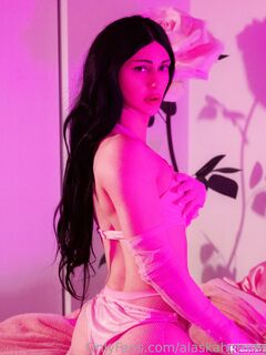 Hot Alaska Hotmess aka Goddess Alaska Nude Photos