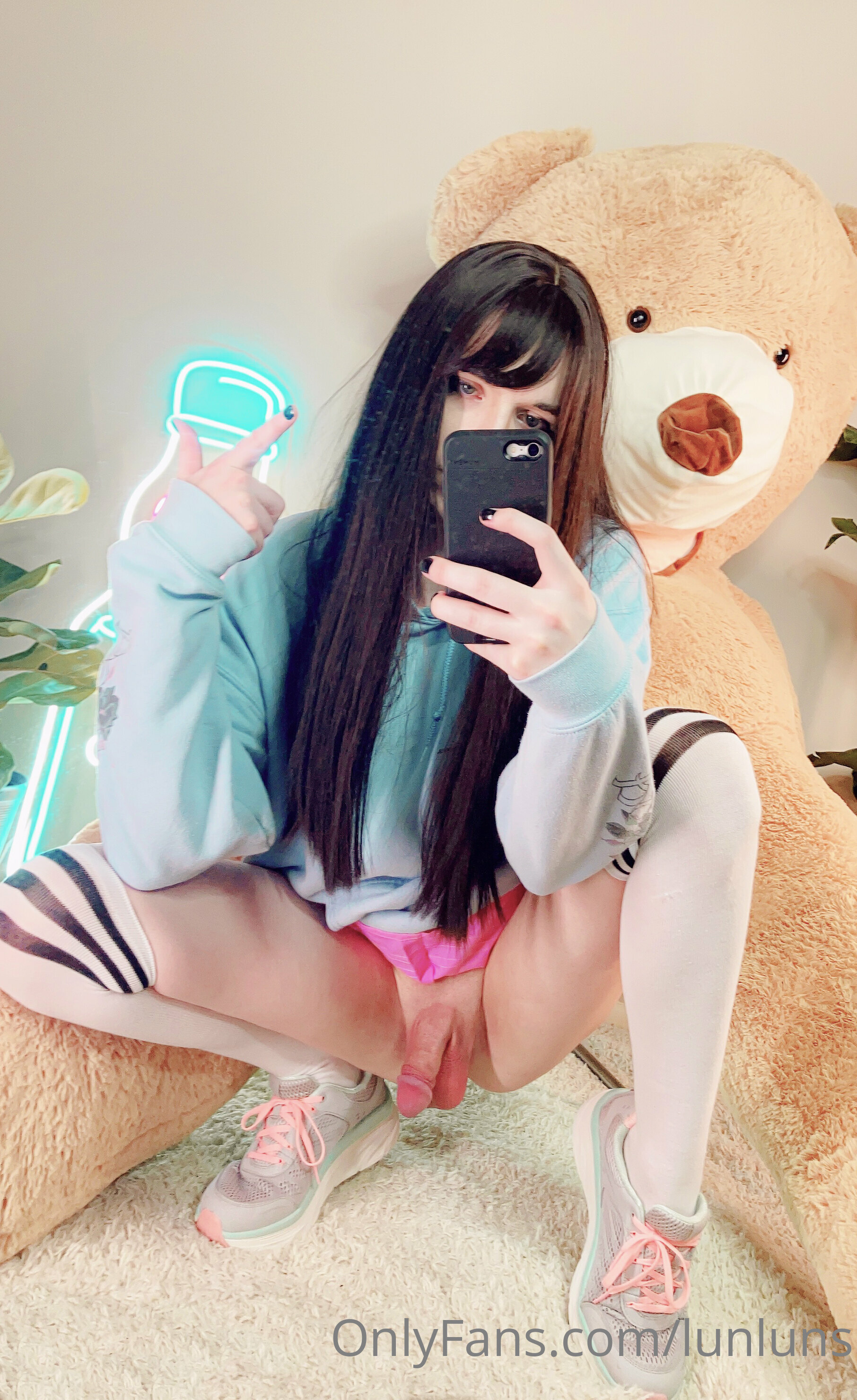 Hot Lunluns Nude Photos