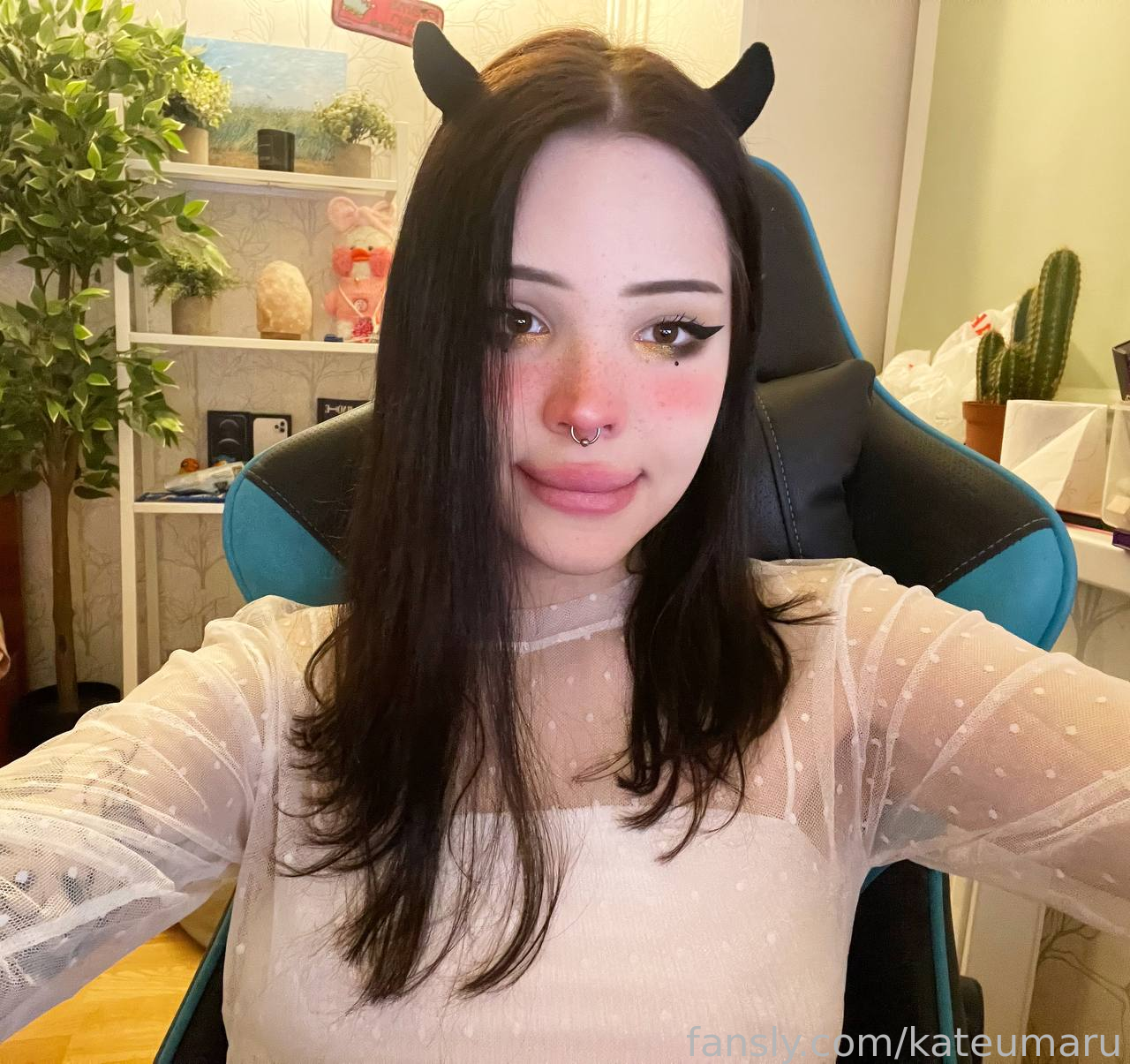Hot Kateumaru Nude Photos