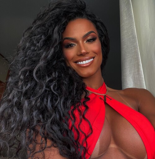Nicolle Laís Best Naked Photos (8 Pics)