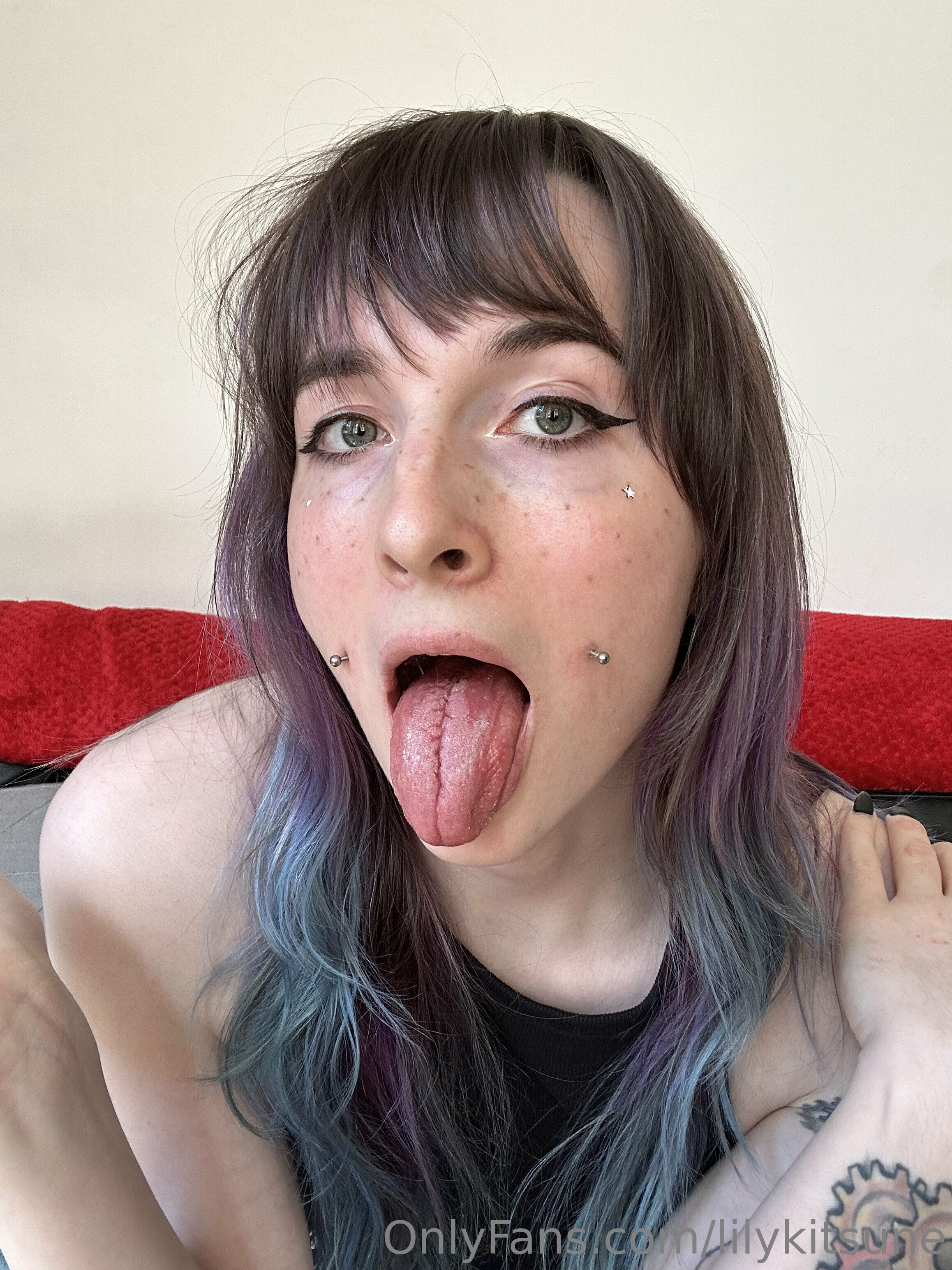 Hot Lily Kitsune Nude Photos