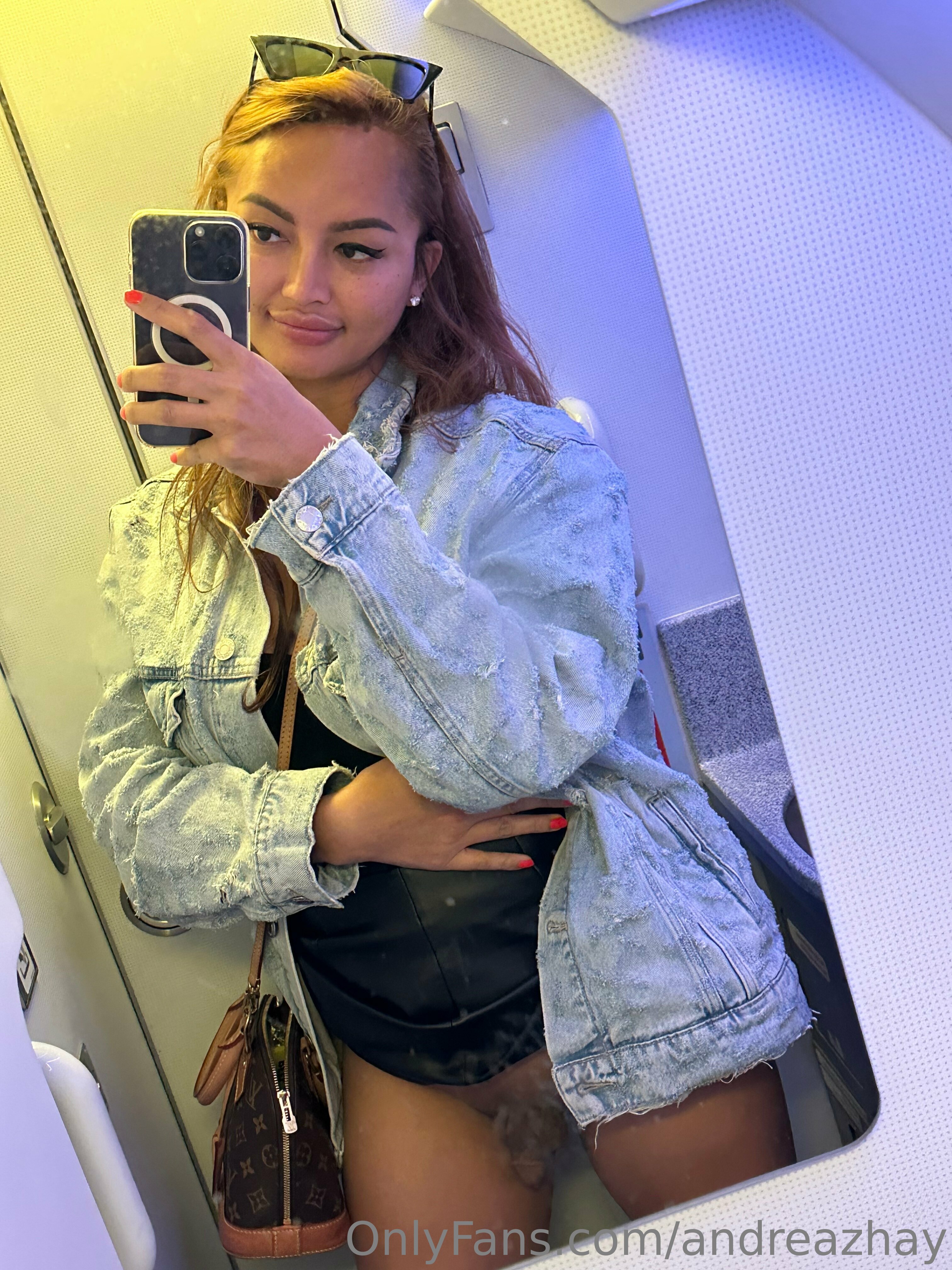 Hot Andreazhay Nude Photos