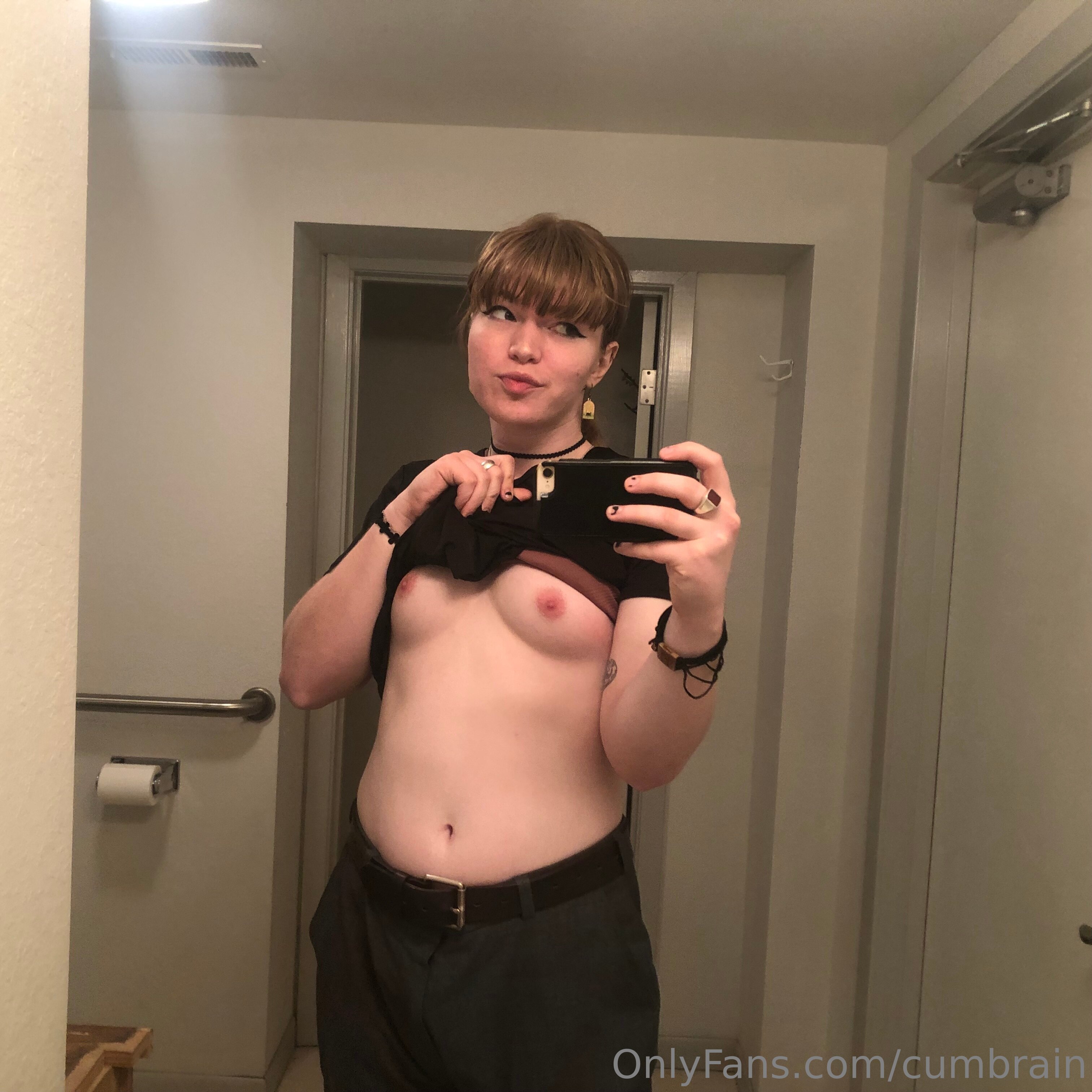 Hot Cumbrain Nude Photos