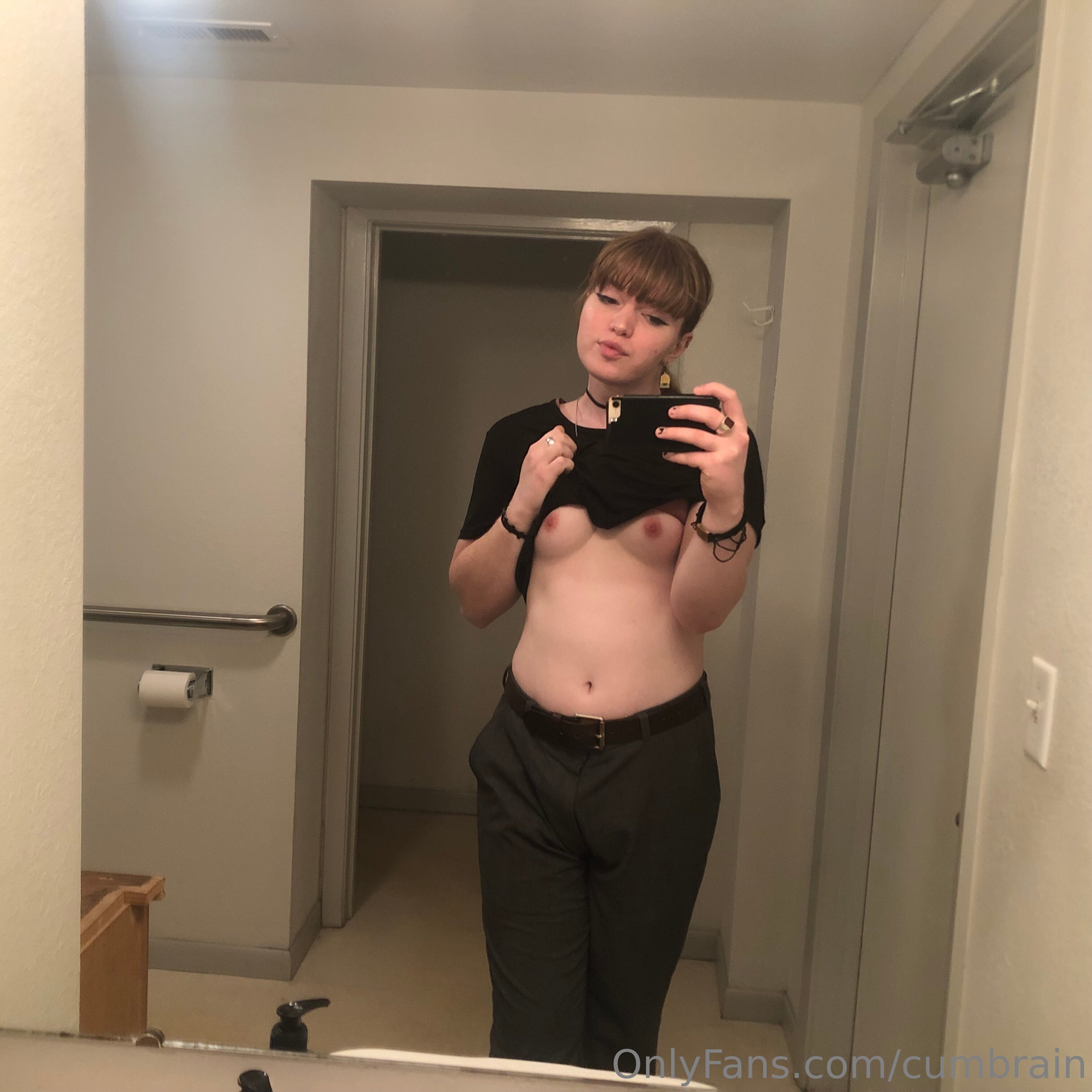 Hot Cumbrain Nude Photos