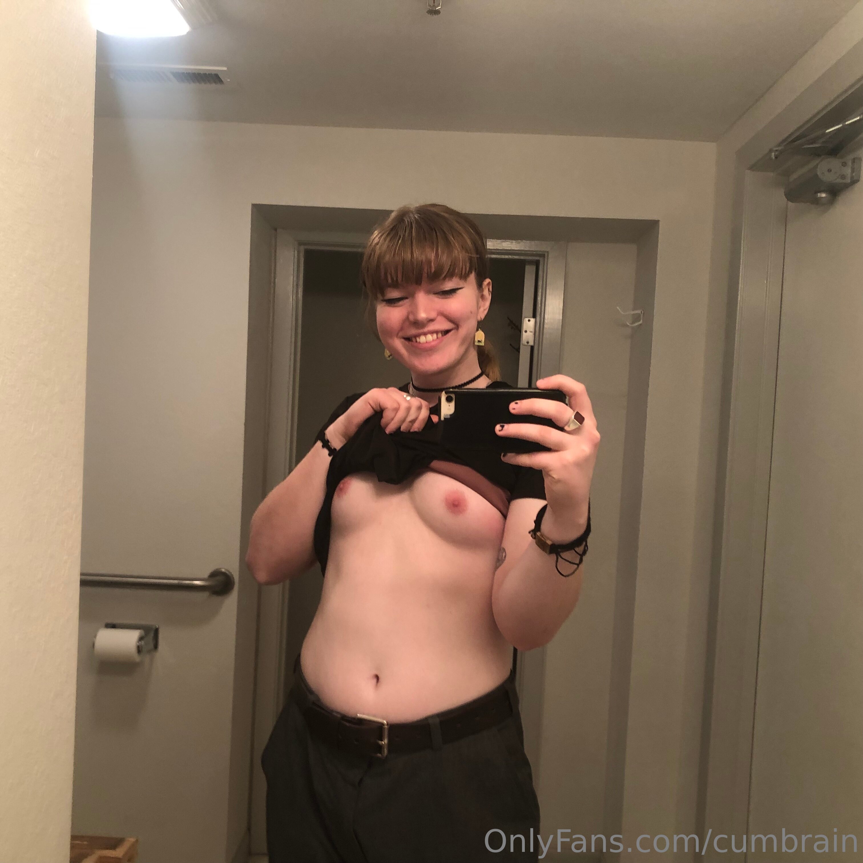 Hot Cumbrain Nude Photos