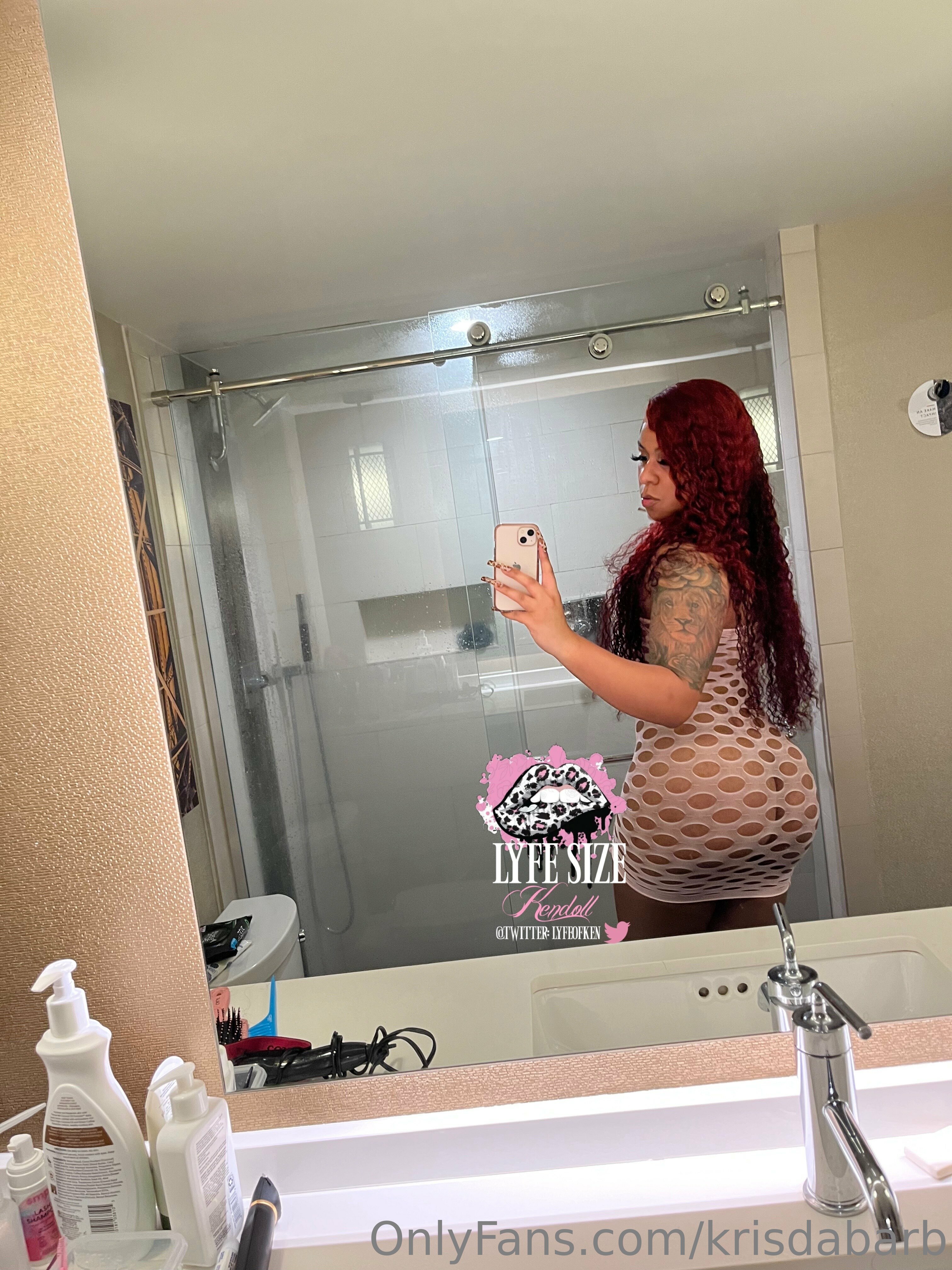 Hot krisdabarb aka Kendoll Nude Photos